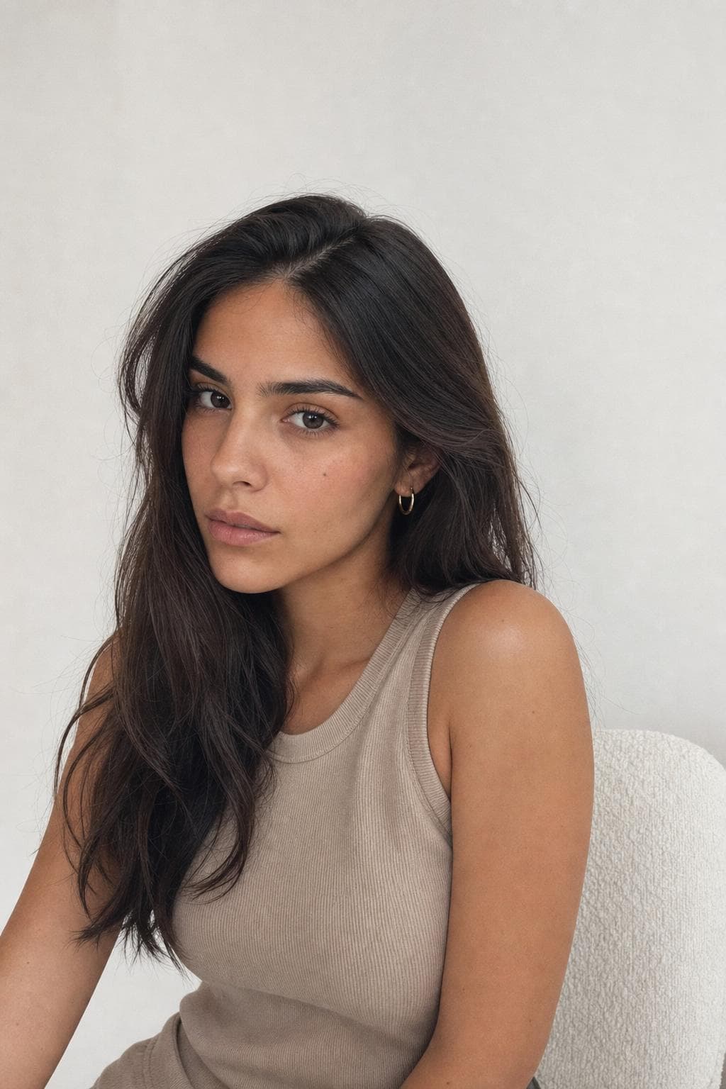 Modelo mujer morocha, look editorial